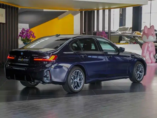 BMW 3 Series — Фото автомобиля 4