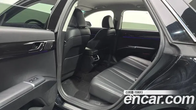 Hyundai Grandeur Grandeur (GN7) 2.5 Бензин 2WD — Фото автомобиля 11