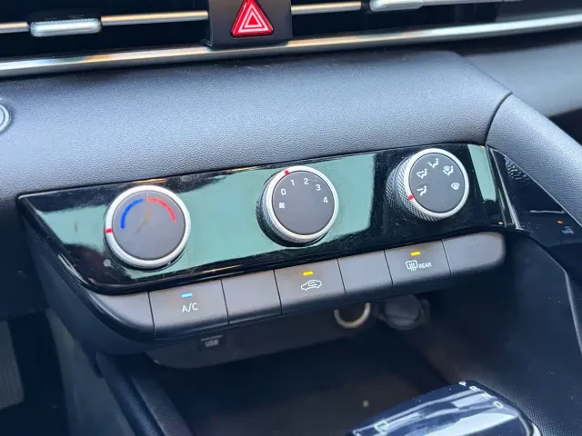 Hyundai Elantra — Фото автомобиля 7