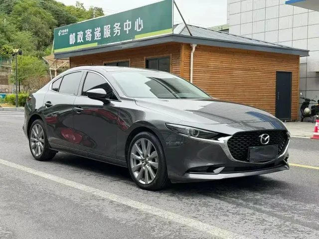 Фотография автомобиля — Mazda Axela