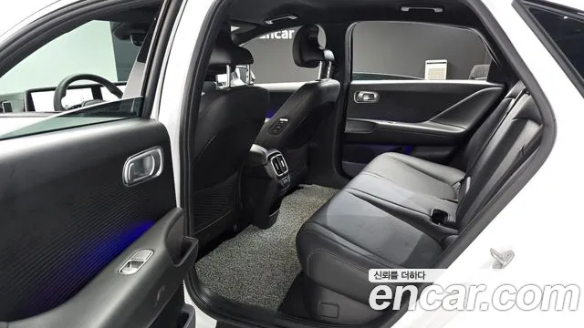 Hyundai Ioniq6 Long Range AWD — Фото автомобиля 11