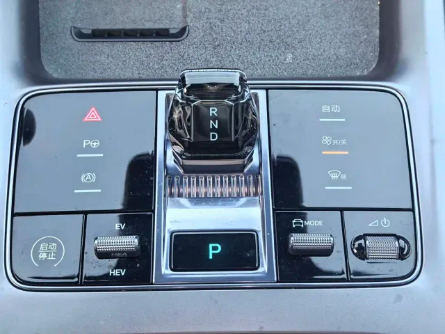 BYD Seal 07 DM-i — Фото автомобиля 20