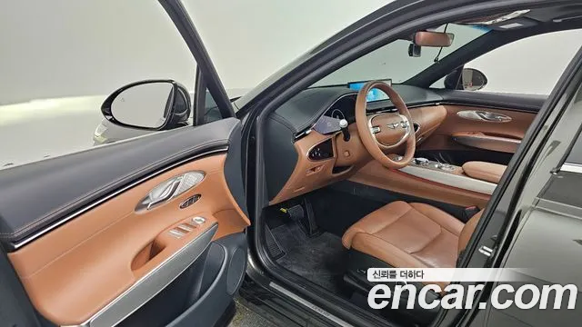 Genesis GV70 2.5T Бензин 2WD — Фото автомобиля 9