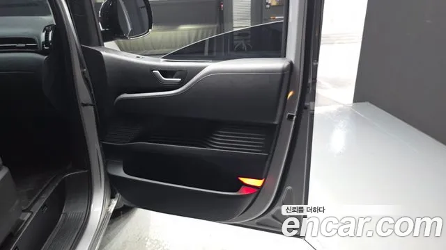 Hyundai Staria Staria 4WD Lounge 9 мест — Фото автомобиля 24