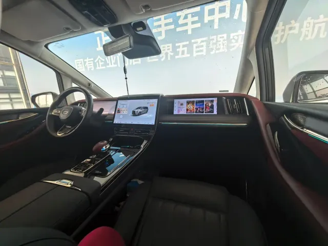 GAC Trumpchi E9 — Фото автомобиля 20