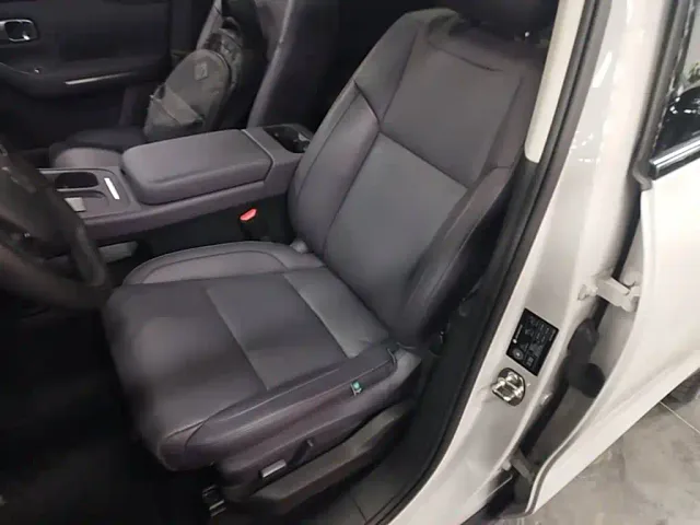 Leapmotor C10 — Фото автомобиля 19