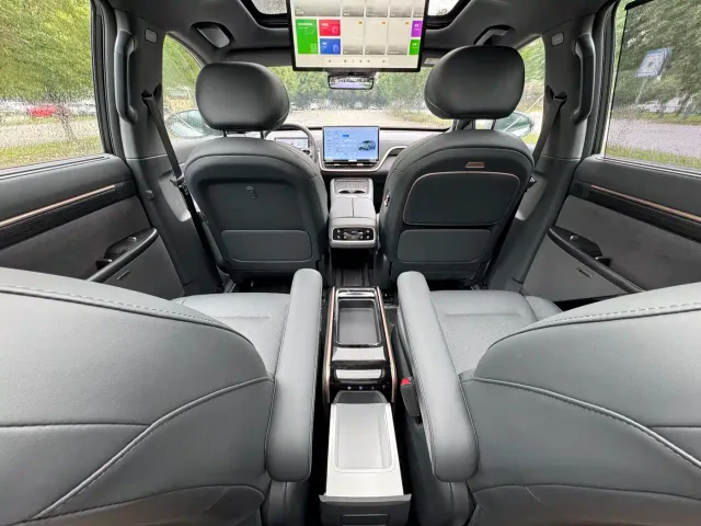 Dongfeng eπ 008 — Фото автомобиля 25