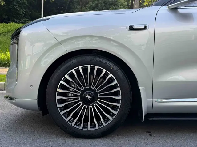 IM Motors LS9 — Фото автомобиля 7