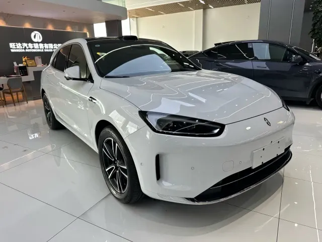Aito M5 — Фото автомобиля 3