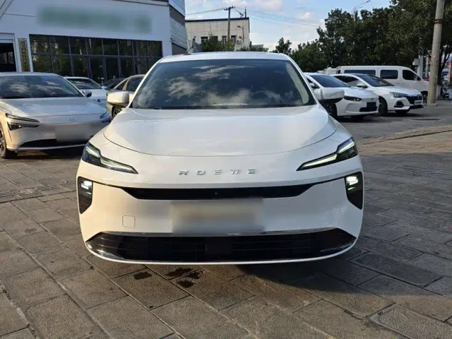 Roewe D6 — Фото автомобиля 8
