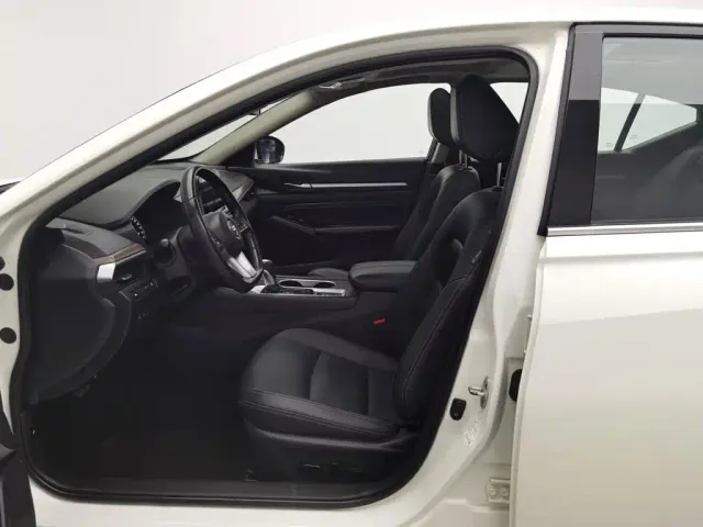 Nissan Teana — Фото автомобиля 10