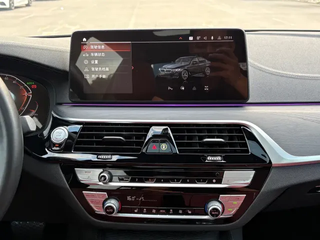 BMW 5 Series — Фото автомобиля 18