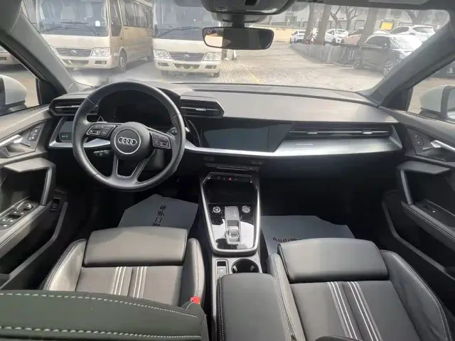 Audi Audi A3 2023 Sportback 35 TFSI Fashion Sport — Фото автомобиля 11