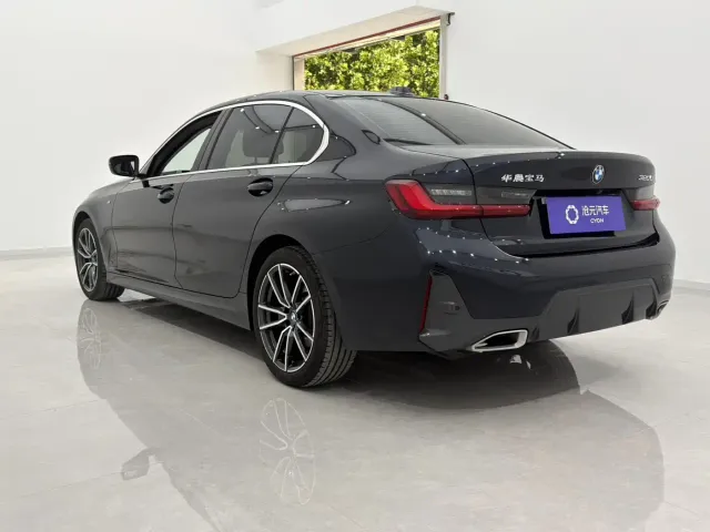 BMW 3 Series — Фото автомобиля 4