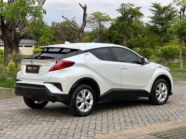 Toyota IZOA — Фото автомобиля 6