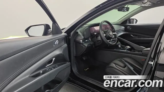 Hyundai Avante CN7 — Фото автомобиля 10