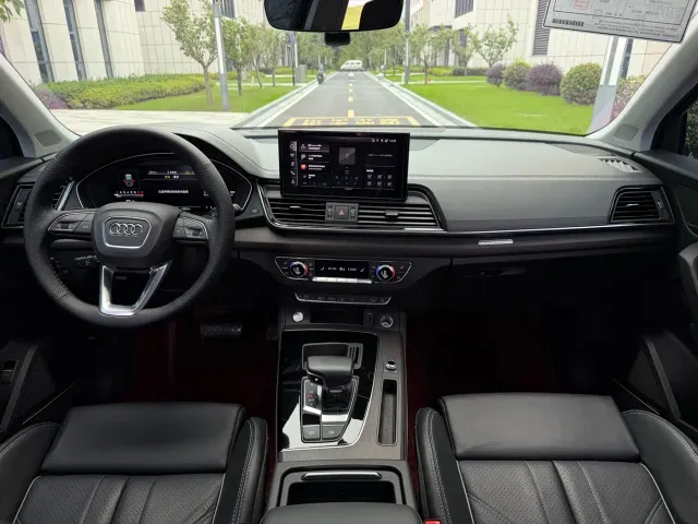 Audi Q5L — Фото автомобиля 13