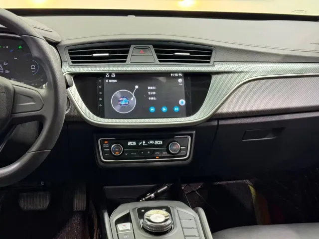 Geely Emgrand — Фото автомобиля 13