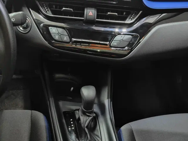 Toyota C-HR — Фото автомобиля 15