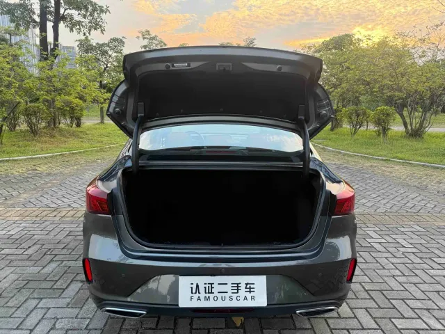Changan Eado — Фото автомобиля 15