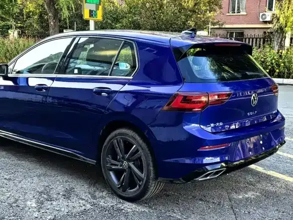 Volkswagen Golf — Фото автомобиля 6