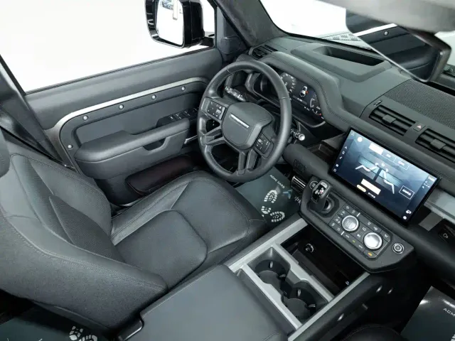 Land Rover Defender — Фото автомобиля 6