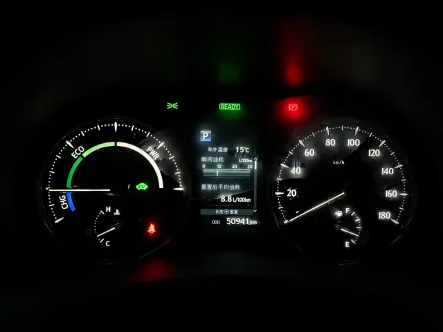 Toyota Alphard — Фото автомобиля 15