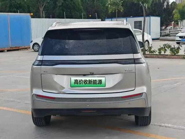 GAC Aion Y — Фото автомобиля 8