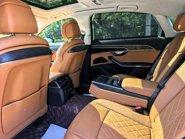 Audi A8 — Фото автомобиля 9