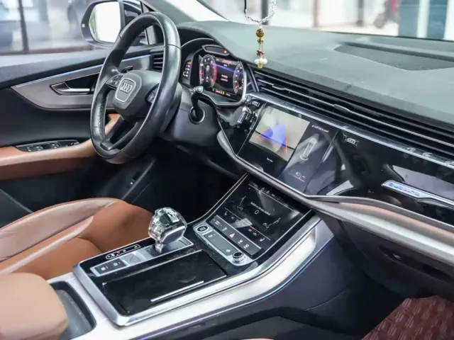 Audi Q8 — Фото автомобиля 7