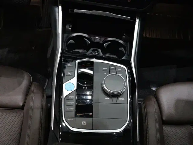 BMW i3 — Фото автомобиля 10