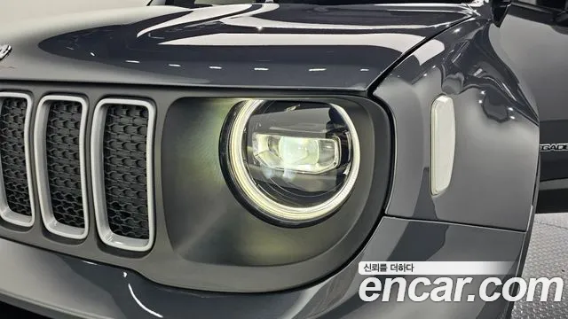 Jeep Renegade — Фото автомобиля 21