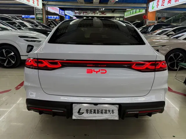 BYD Qin L — Фото автомобиля 5