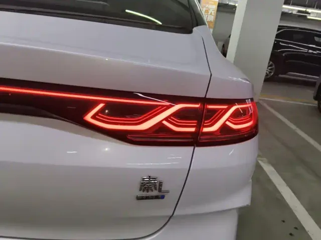 BYD Qin L — Фото автомобиля 7