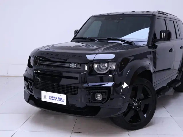 Land Rover Defender — Фото автомобиля 3
