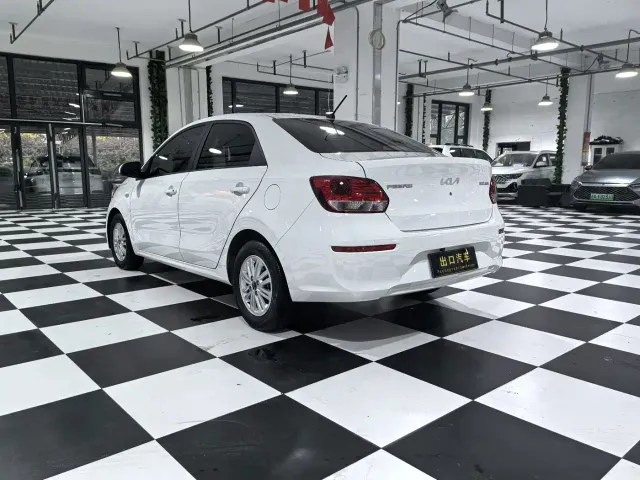 Kia Huan Chi — Фото автомобиля 4