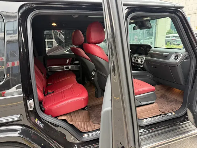 Mercedes-Benz G-Class — Фото автомобиля 24