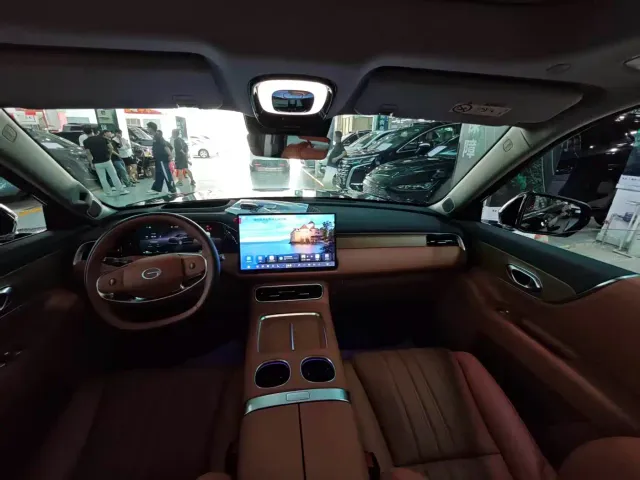 GAC Trumpchi Xiangwang S9 — Фото автомобиля 8