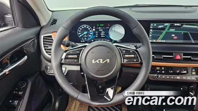 Kia Seltos Бензин 1.6 турбо 2WD — Фото автомобиля 11