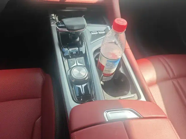 Changan CS75 Plus — Фото автомобиля 16