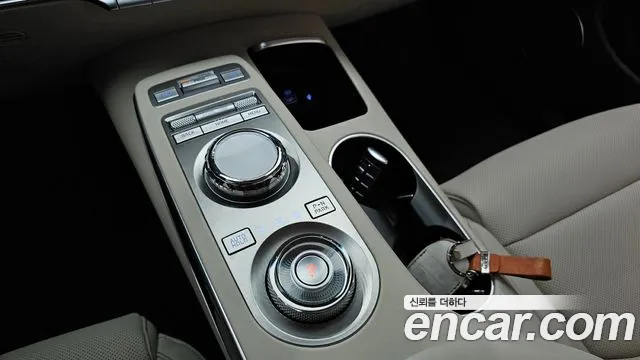Genesis GV70 2.5T Бензин AWD — Фото автомобиля 9