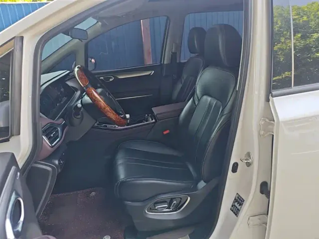 GAC Trumpchi M6 — Фото автомобиля 14