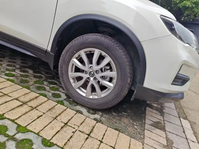 Nissan X-Trail — Фото автомобиля 8