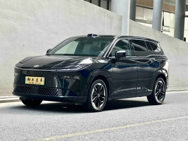 Фотография автомобиля — Toyota BoZhi 3X