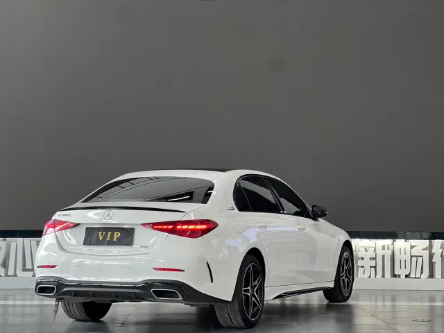 Mercedes-Benz C-Class — Фото автомобиля 4