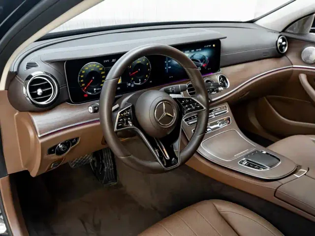 Mercedes-Benz E-Class — Фото автомобиля 25