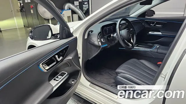 Mercedes-Benz E-Class — Фото автомобиля 9