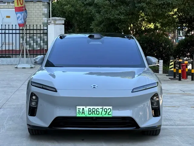 Nio ET5 Touring — Фото автомобиля 2