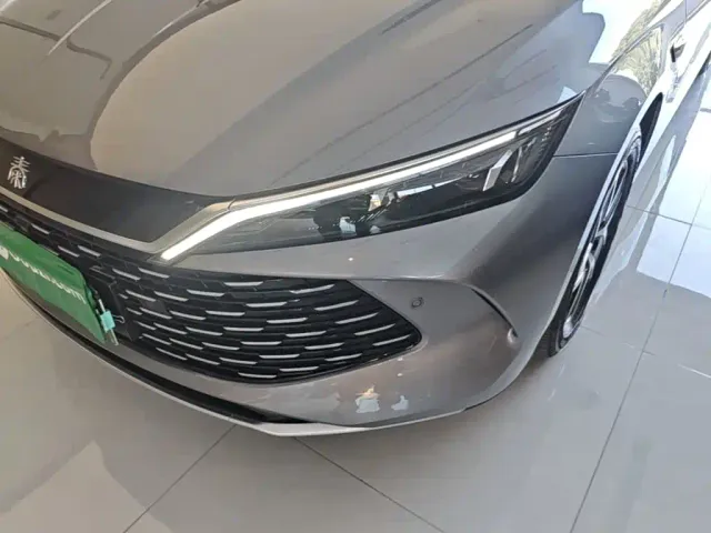 BYD Qin L — Фото автомобиля 23