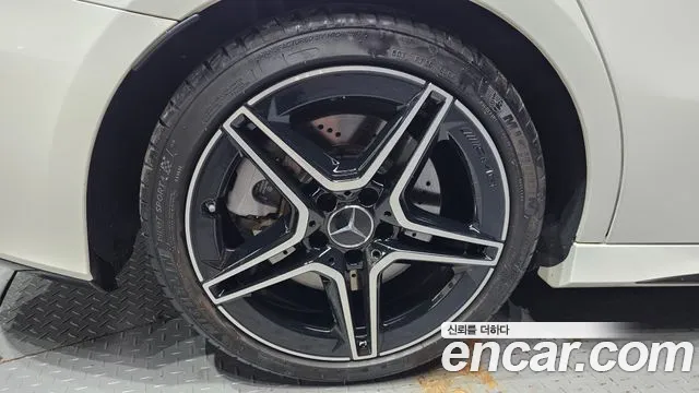 Mercedes-Benz A-Class — Фото автомобиля 5